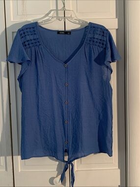 CURE. Flutter Sleeve Blue Button-Front Tie Hem Blouse